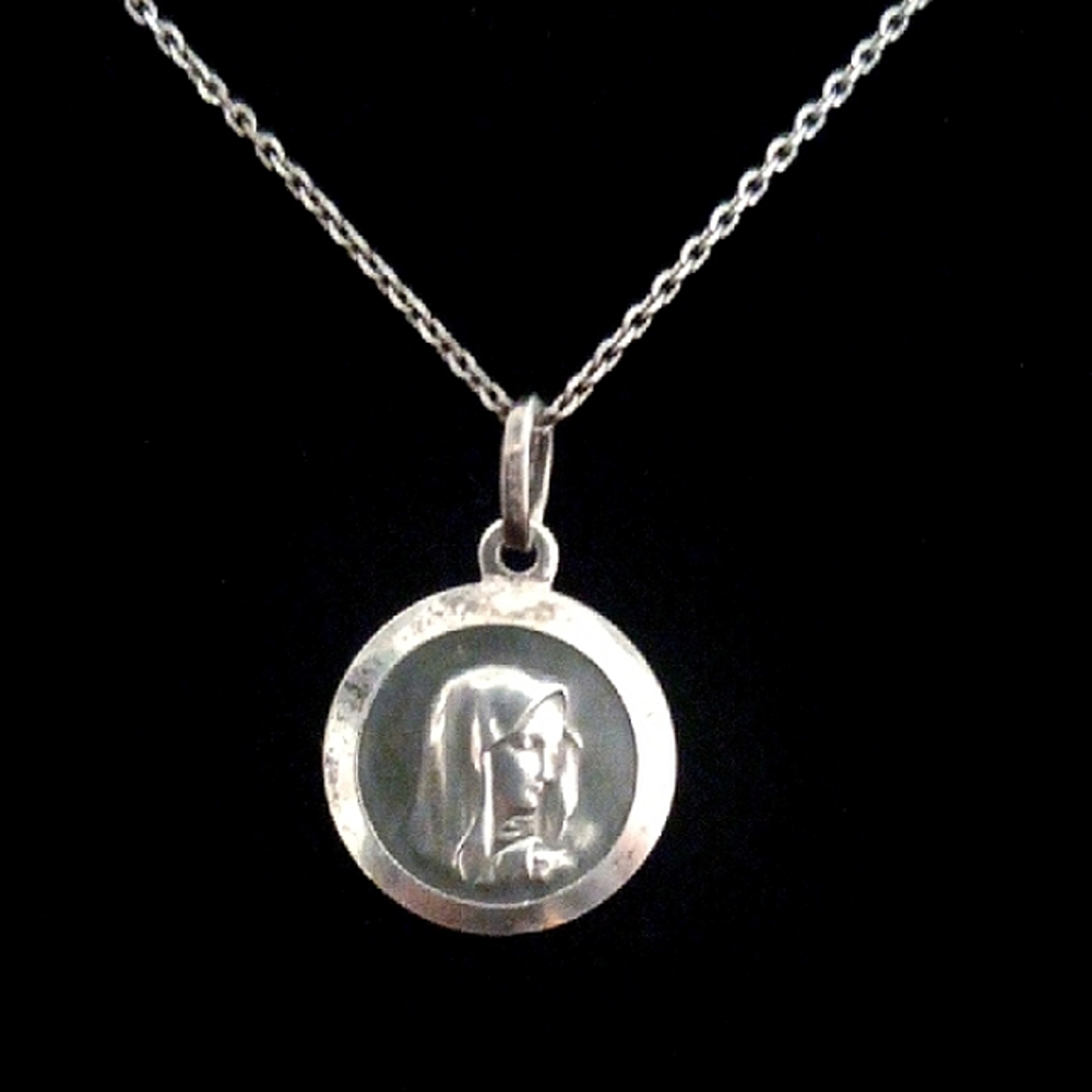 925 Vtg Religious Pendant